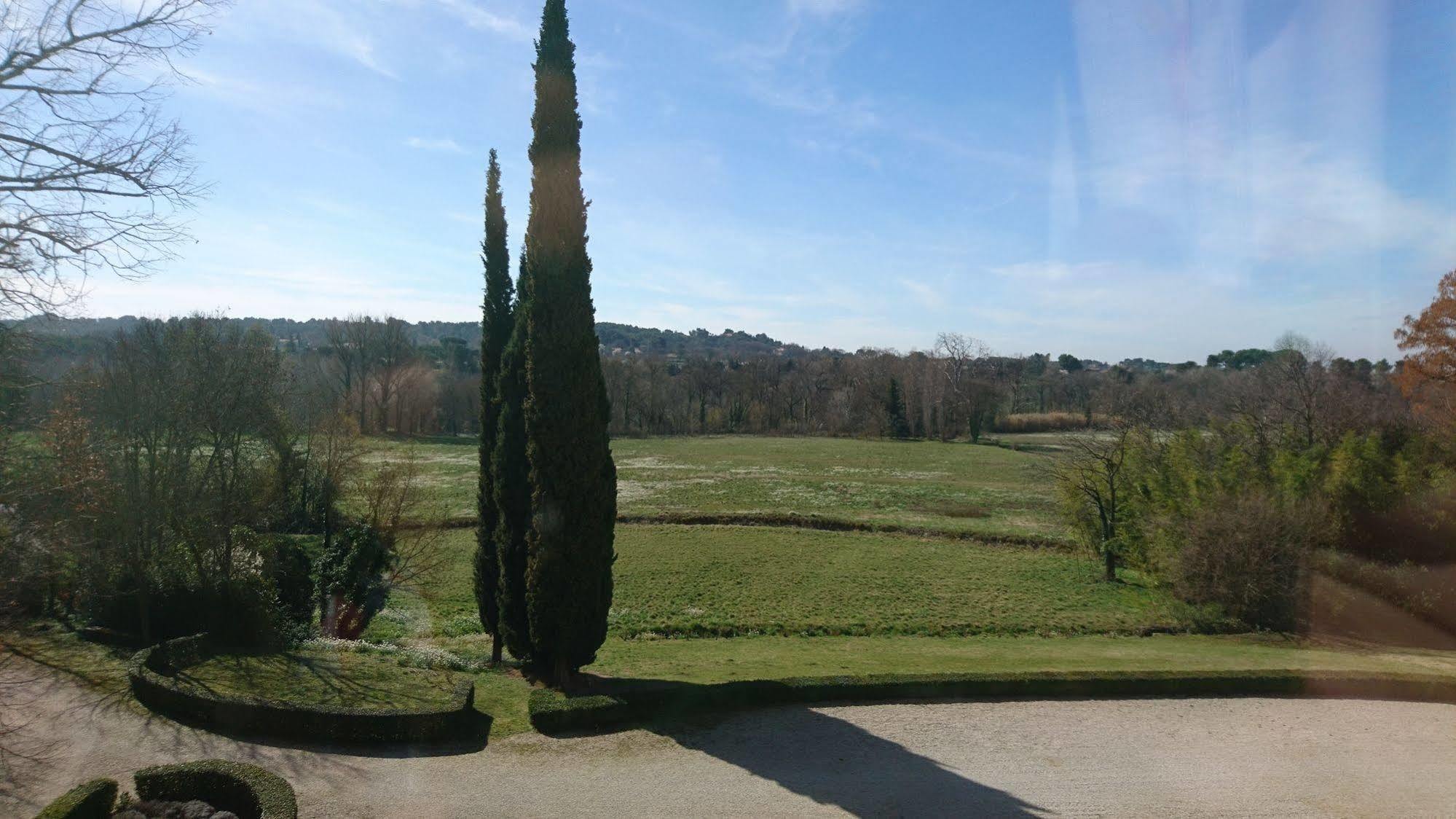 Chateau Martinay Hotel Carpentras Exterior photo